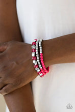 Laden Sie das Bild in den Galerie-Viewer, Beaded Bravado pink bracelet