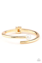 Load image into Gallery viewer, Industrial Impact - Gold bracelet