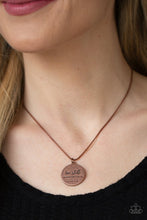 Laden Sie das Bild in den Galerie-Viewer, Be Still - Copper necklace