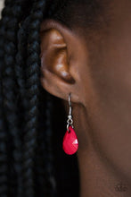 Laden Sie das Bild in den Galerie-Viewer, Hurricane Season - Red necklace