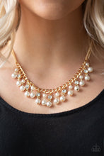 Laden Sie das Bild in den Galerie-Viewer, Regal Refinement - Gold necklace