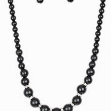 Laden Sie das Bild in den Galerie-Viewer, Showtime Shimmer - Black necklace