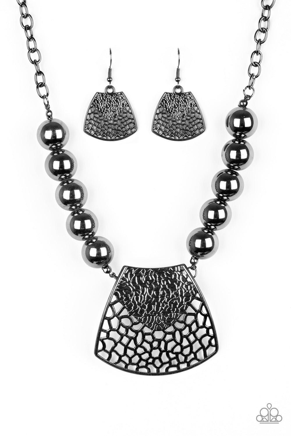 Large and In Charge - Black - SC Bling Boutique