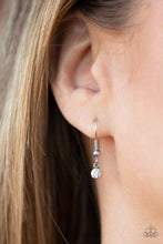 Laden Sie das Bild in den Galerie-Viewer, Mom Boss - white - SC Bling Boutique