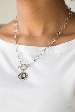 She Sparkles On - Silver Necklace