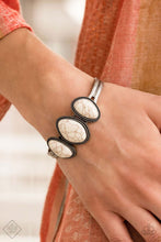 Load image into Gallery viewer, Simply Santa Fe Fashion Fix 4/20