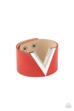 Cargar imagen en el visor de la galería, Claws Out - Red - SC Bling Boutique