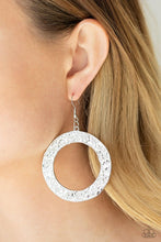 Laden Sie das Bild in den Galerie-Viewer, PRIMAL Meridian - Silver - SC Bling Boutique