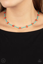 Cargar imagen en el visor de la galería, Colorfully Flower Child - Blue necklace