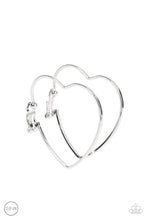 Laden Sie das Bild in den Galerie-Viewer, Harmonious Hearts - Silver Clip-on