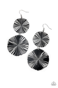 In Your Wildest FAN-tasy - black - Paparazzi earring