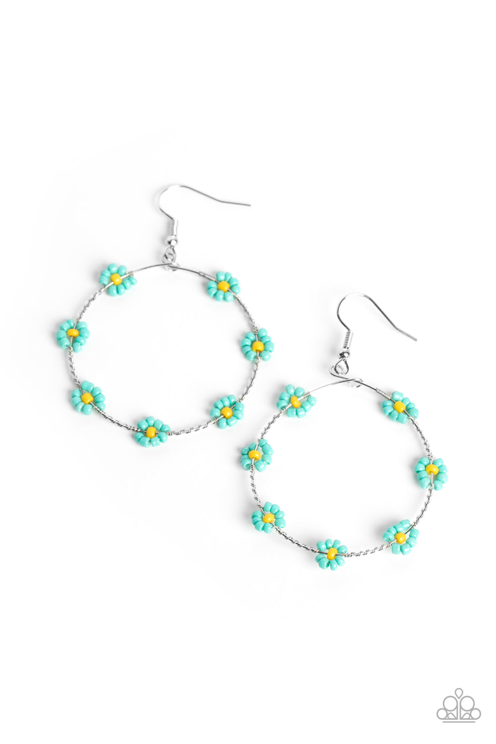 Dainty Daisies - Blue