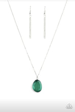 Laden Sie das Bild in den Galerie-Viewer, Icy Opalescence Green Necklace - SC Bling Boutique