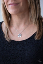 Laden Sie das Bild in den Galerie-Viewer, Home Is Where Mom Is Silver Necklace - SC Bling Boutique