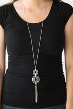 Laden Sie das Bild in den Galerie-Viewer, Timelessly Tasseled Silver Necklace - SC Bling Boutique