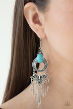 Laden Sie das Bild in den Galerie-Viewer, Southern Spearhead Blue Earring - SC Bling Boutique