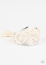 Laden Sie das Bild in den Galerie-Viewer, Macrame Mode White Bracelet - SC Bling Boutique