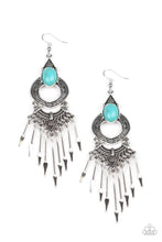 Laden Sie das Bild in den Galerie-Viewer, Southern Spearhead Blue Earring - SC Bling Boutique