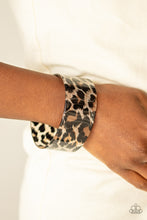 Load image into Gallery viewer, Top Cat Brown Bracelet - SC Bling Boutique