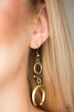 Laden Sie das Bild in den Galerie-Viewer, Majestically Moon Child - Brass Earring - SC Bling Boutique