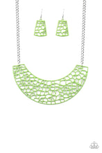 Cargar imagen en el visor de la galería, Powerful Prowl Green Necklace - SC Bling Boutique