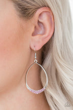 Laden Sie das Bild in den Galerie-Viewer, REIGN Down Pink Earring - SC Bling Boutique