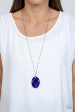 Laden Sie das Bild in den Galerie-Viewer, Celestial Essence - Blue Iridescent Necklace