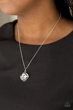 Laden Sie das Bild in den Galerie-Viewer, Speaking Of Timeless Silver Necklace - SC Bling Boutique