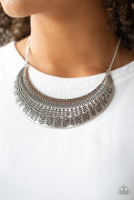 Cargar imagen en el visor de la galería, Large As Life Silver Necklace - SC Bling Boutique