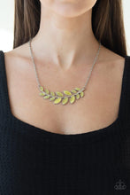 Laden Sie das Bild in den Galerie-Viewer, Frosted Foliage - Yellow Necklace - SC Bling Boutique