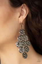 Laden Sie das Bild in den Galerie-Viewer, Metro Trend Black Earring - SC Bling Boutique