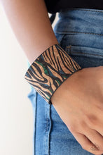 Cargar imagen en el visor de la galería, Show Your Stripes Blue Bracelet - SC Bling Boutique