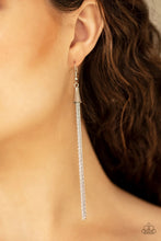 Laden Sie das Bild in den Galerie-Viewer, Shimmery Streamers Silver Earring - SC Bling Boutique