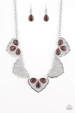 Laden Sie das Bild in den Galerie-Viewer, East Coast Essence Purple Necklace Paparazzi - SC Bling Boutique