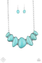 Laden Sie das Bild in den Galerie-Viewer, Primitive Blue Necklace - SC Bling Boutique